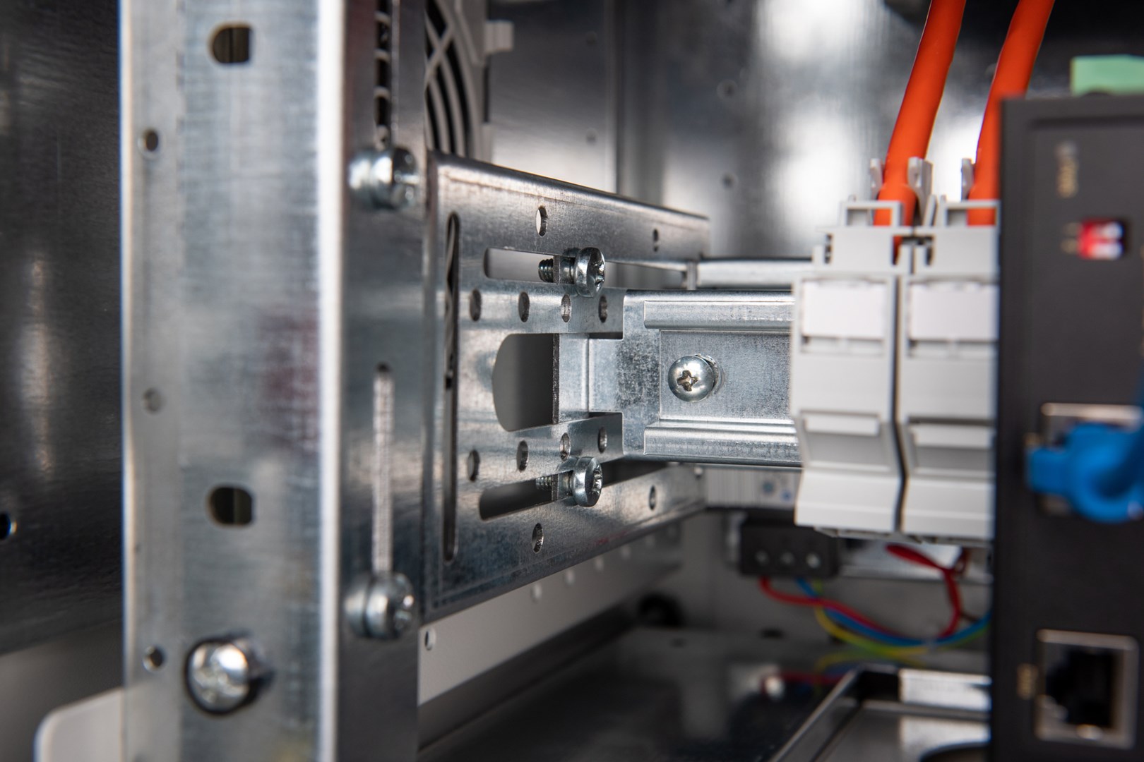 Digitus 483 mm (19“) DIN Rail Holder, 4U Digitus 483 mm (19“) DIN Rail Holder, 4U