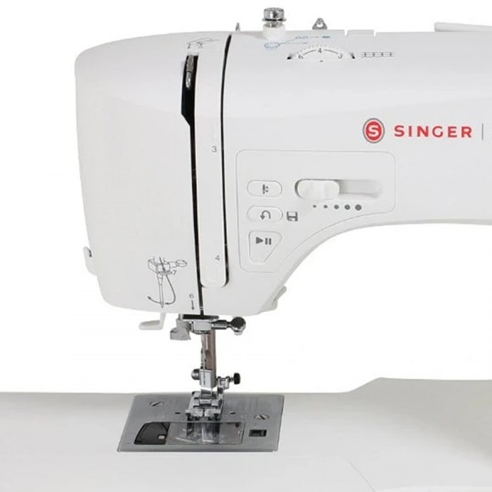 Singer 7640 sewing machine, electric current, white Singer 7640 sewing machine, electric current, white