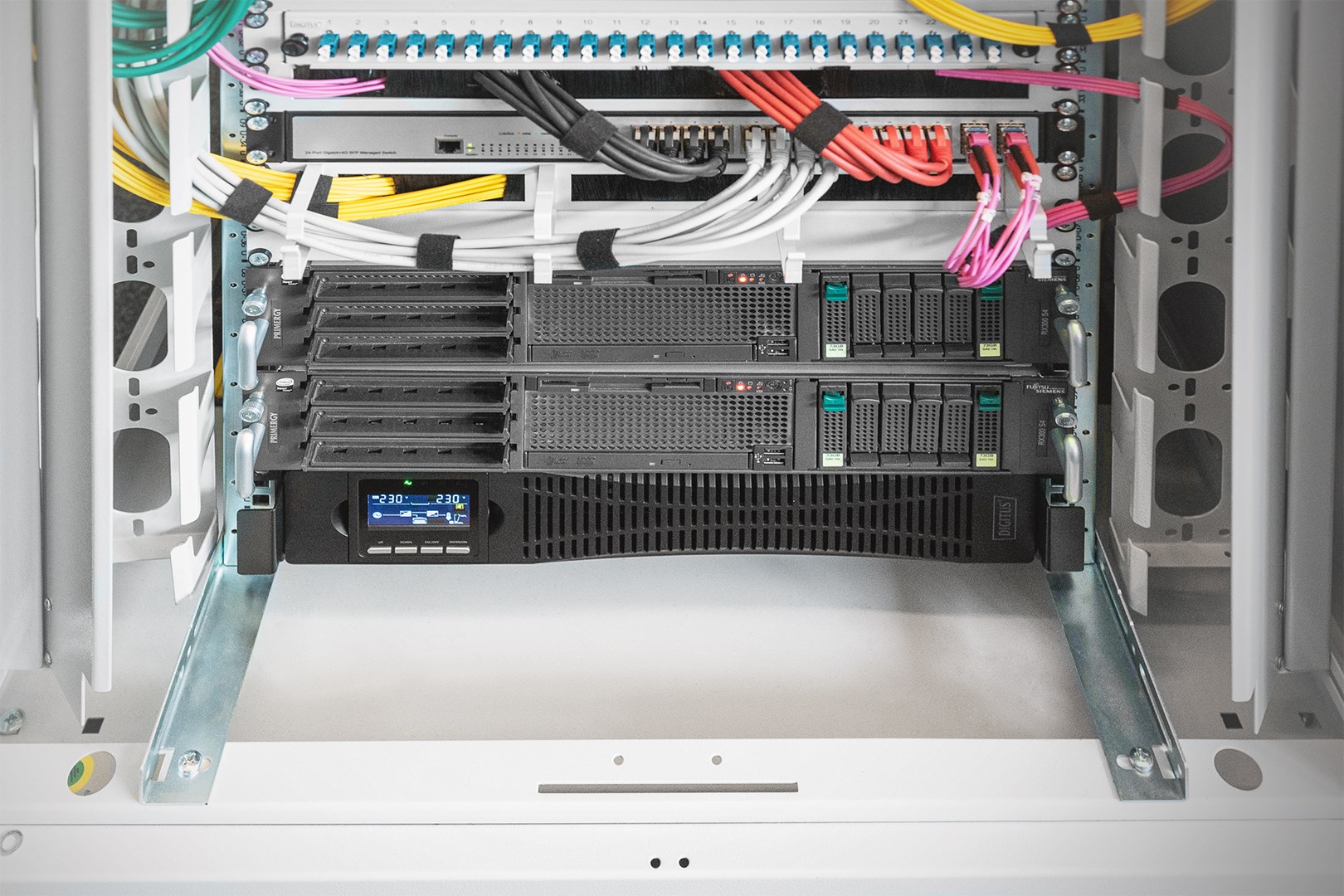 DIGITUS OnLine UPS, rack/tower, 3000VA, 3000W, LCD, 8 x C13, 1 x C19, RS-232, USB, SNMP card (optional), relay card (optional) Digitus | OnLine UPS | DN-170096, 3000 VA / 3000 W | 3000 VA | 3000 W | V | C20 DIGITUS OnLine UPS, rack/tower, 3000VA, 3000W, LCD, 8 x C13, 1 x C19, RS-232, USB, SNMP card (optional), relay card (optional) Digitus | OnLine UPS | DN-170096, 3000 VA / 3000 W | 3000 VA | 3000 W | V | C20