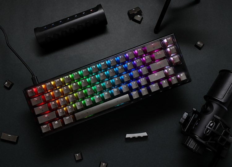 Ducky One 3 Aura Black SF Gaming Keyboard, RGB LED - MX-Speed-Silver Ducky One 3 Aura Black SF Gaming Keyboard, RGB LED - MX-Speed-Silver