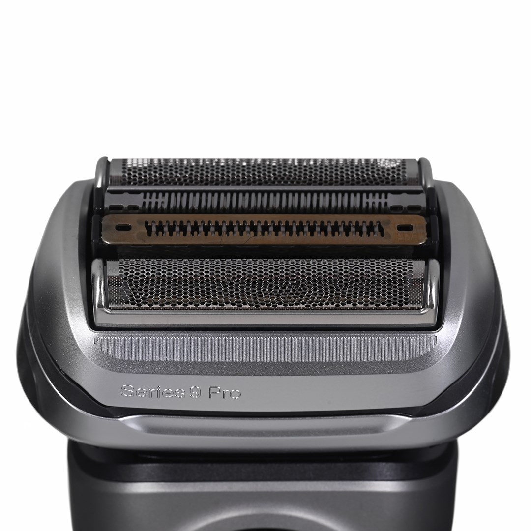 Braun Series 9 Pro+ 9575cc Wet & Dry Foil shaver Trimmer Metallic Braun Series 9 Pro+ 9575cc Wet & Dry Foil shaver Trimmer Metallic