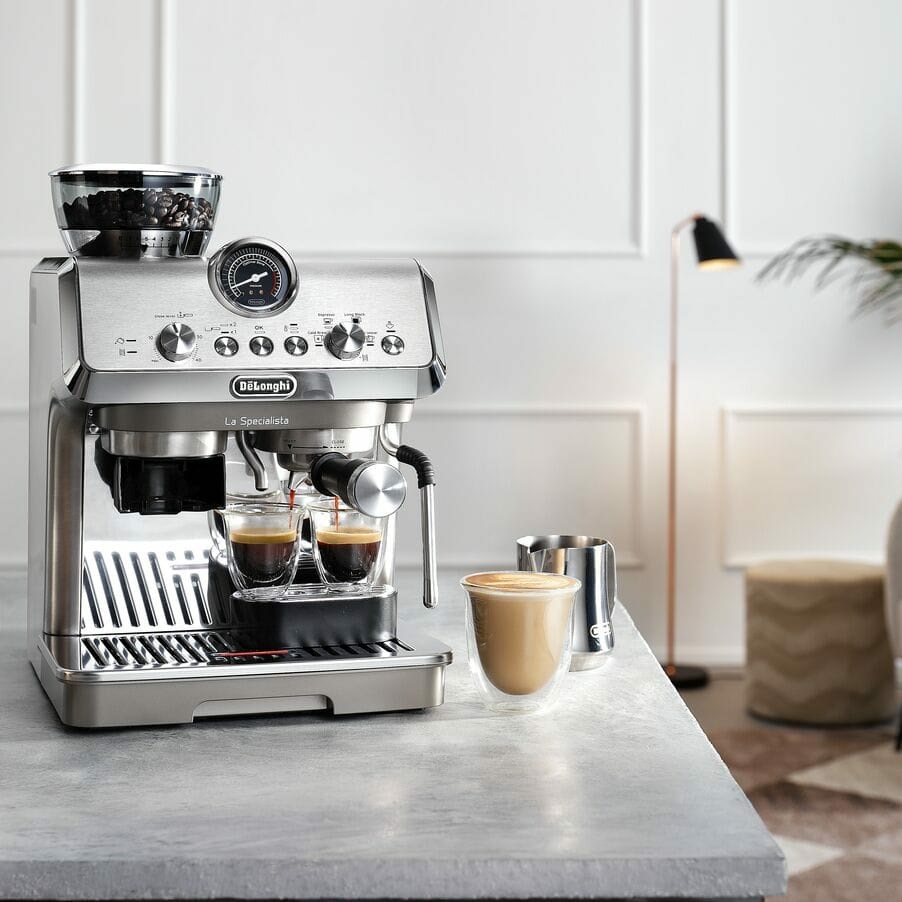 De’Longhi La Specialista Arte Compact Manual Bean to Cup coffee machine with Cold Brew De’Longhi La Specialista Arte Compact Manual Bean to Cup coffee machine with Cold Brew