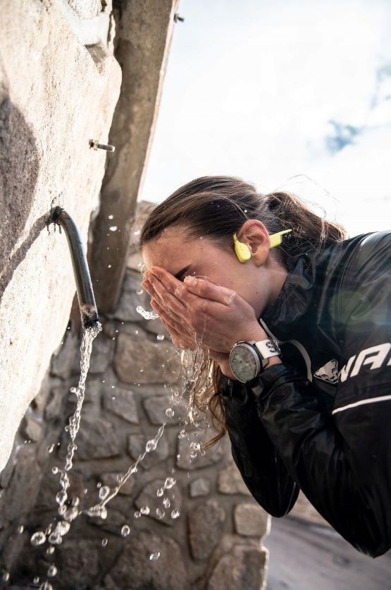 Suunto Sonic Headset Wireless Ear-hook Sports Bluetooth Lime Suunto Sonic Headset Wireless Ear-hook Sports Bluetooth Lime