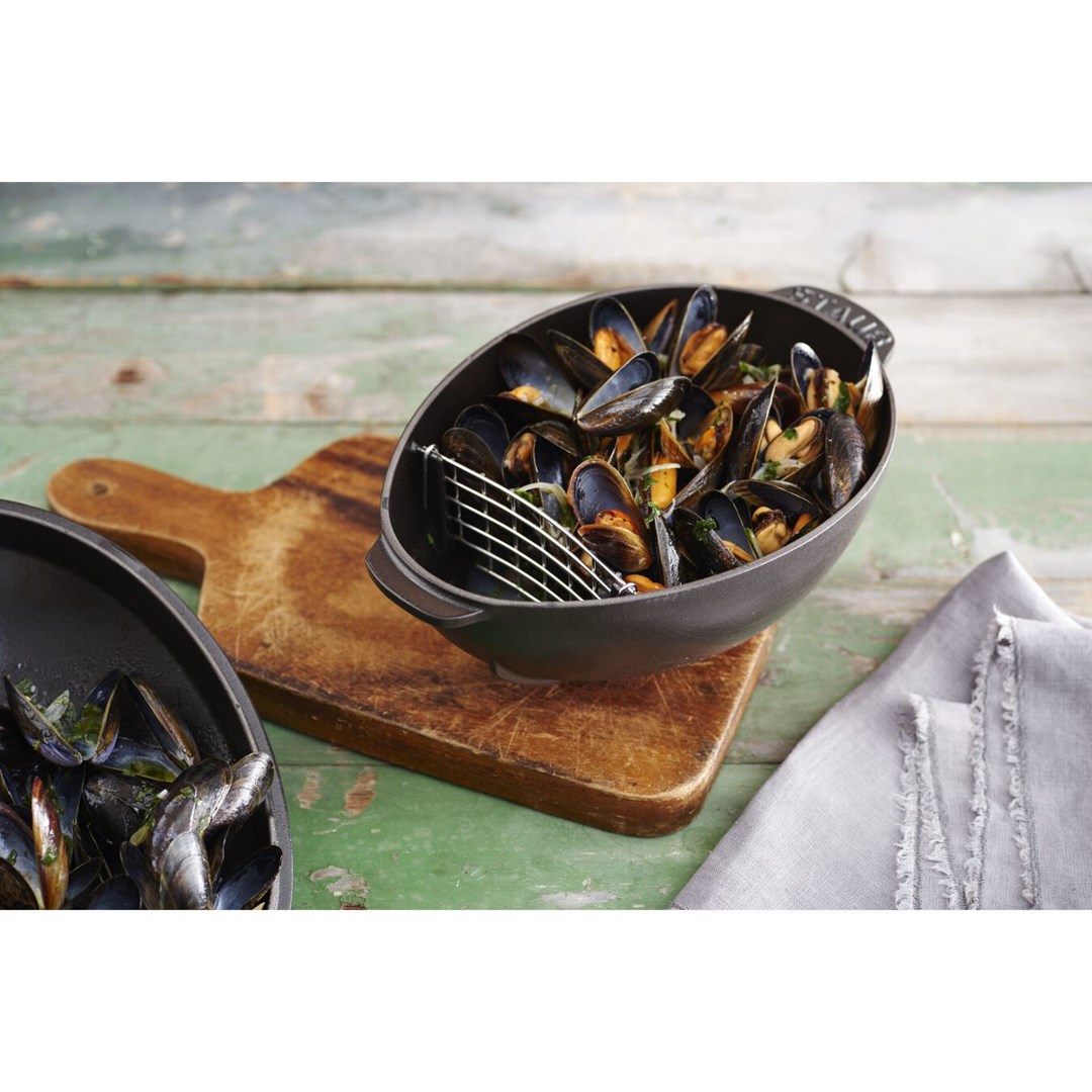 ZWILLING STAUB SPECIAL COCOTTE MUSSEL POT BLACK 2 L Casserole baking dish ZWILLING STAUB SPECIAL COCOTTE MUSSEL POT BLACK 2 L Casserole baking dish
