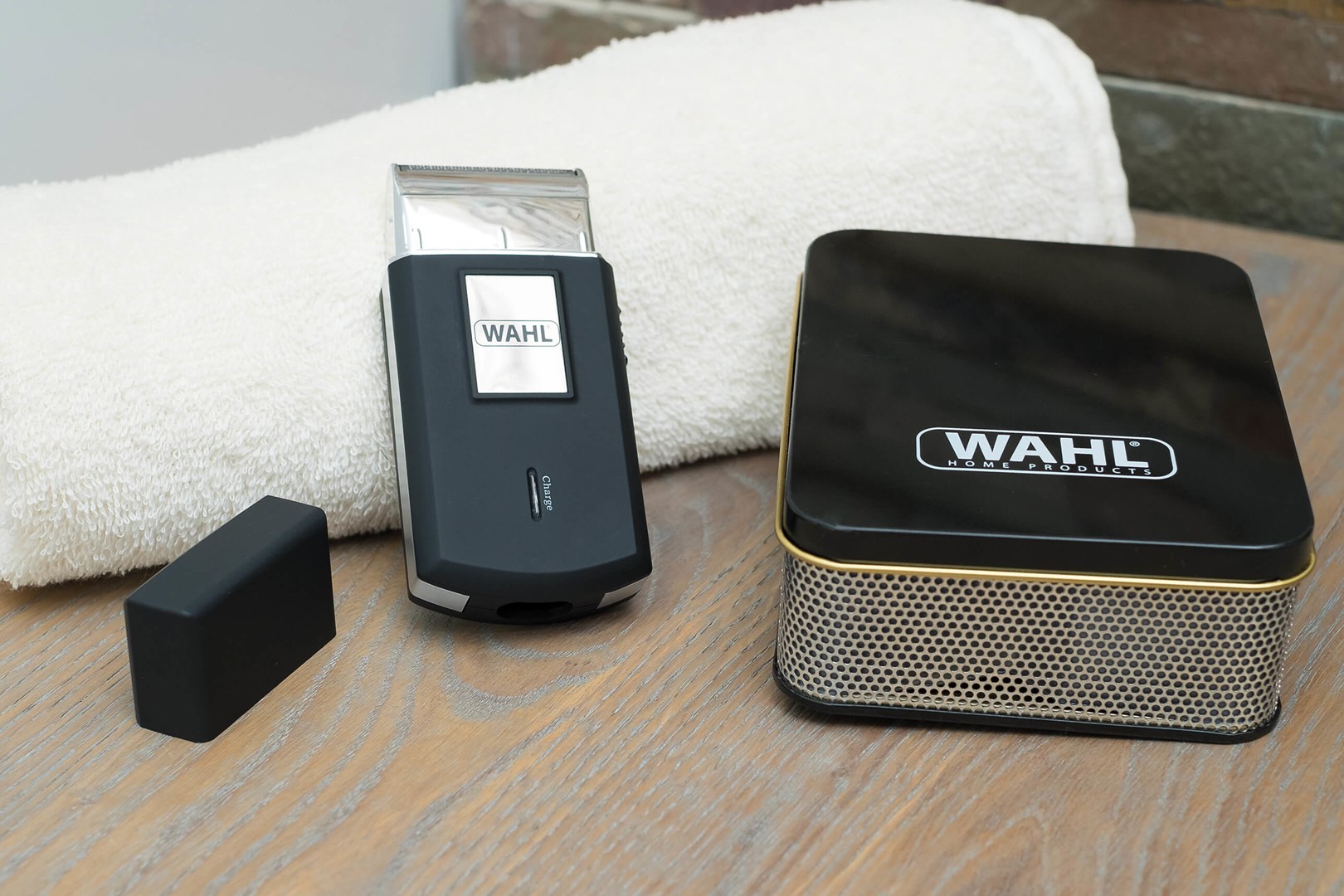 Wahl 3615-1016 men's shaver Foil shaver Trimmer Black, Silver Wahl 3615-1016 men's shaver Foil shaver Trimmer Black, Silver