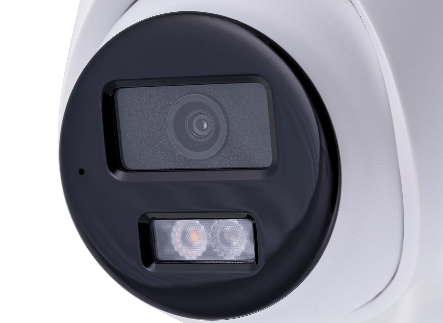 Hilook by Hikvision IP Camera Dome 4MP IPCAM-T4-30DL 2.8mm Hilook by Hikvision IP Camera Dome 4MP IPCAM-T4-30DL 2.8mm