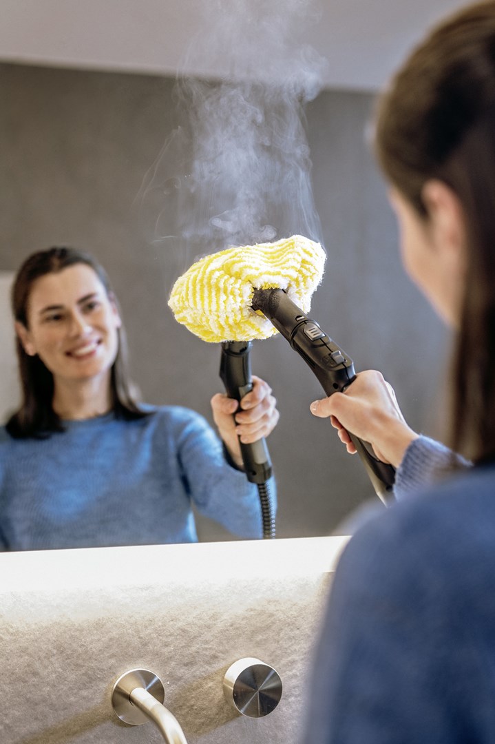 Kärcher SC 5 EasyFix IRON PLUG Cylinder steam cleaner 1.5 L 2250 W Black, White Kärcher SC 5 EasyFix IRON PLUG Cylinder steam cleaner 1.5 L 2250 W Black, White