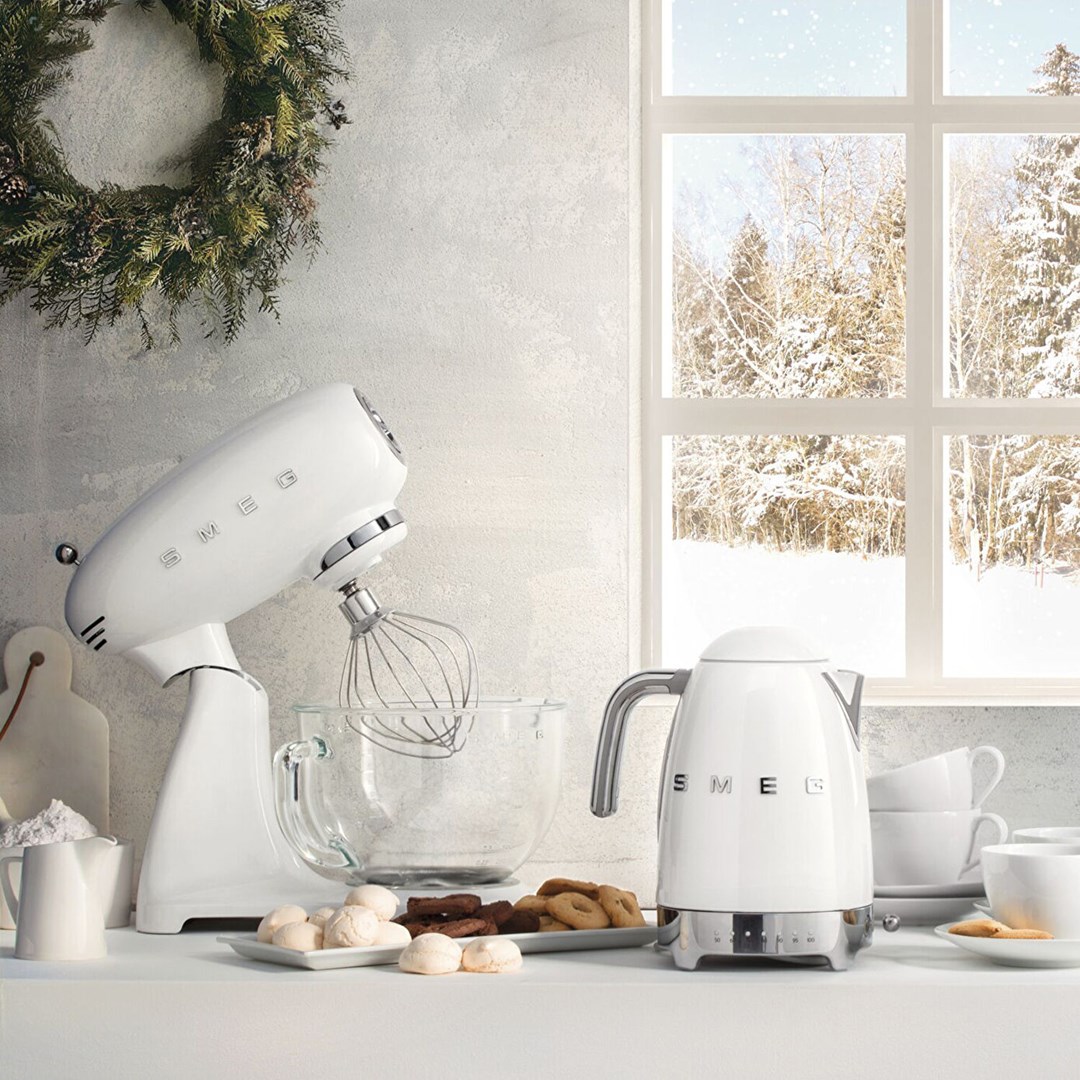 SMEG Kettle white (KLF04WHEU) SMEG Kettle white (KLF04WHEU)