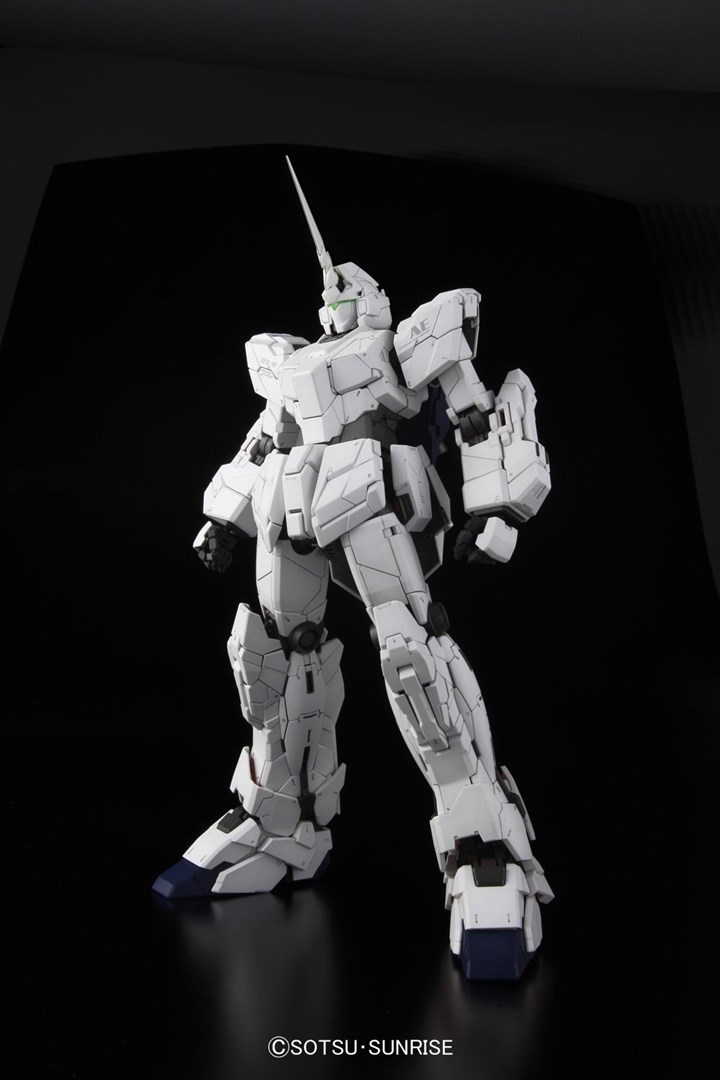 PG 1/60 UNICORN GUNDAM PG 1/60 UNICORN GUNDAM