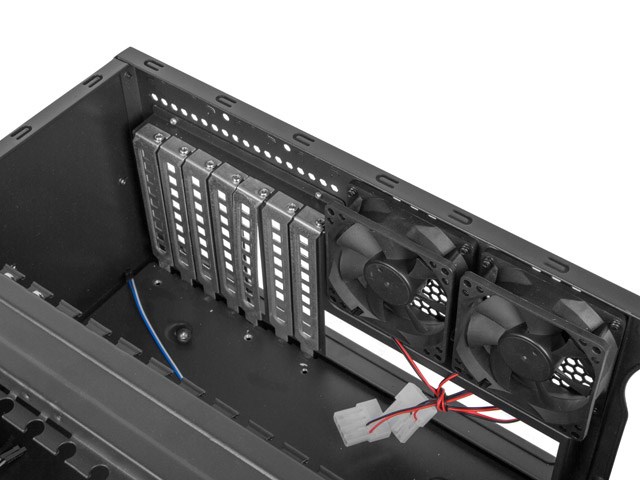 Lanberg SC01-4504-10B modular server chassis Rack (4U) Lanberg SC01-4504-10B modular server chassis Rack (4U)