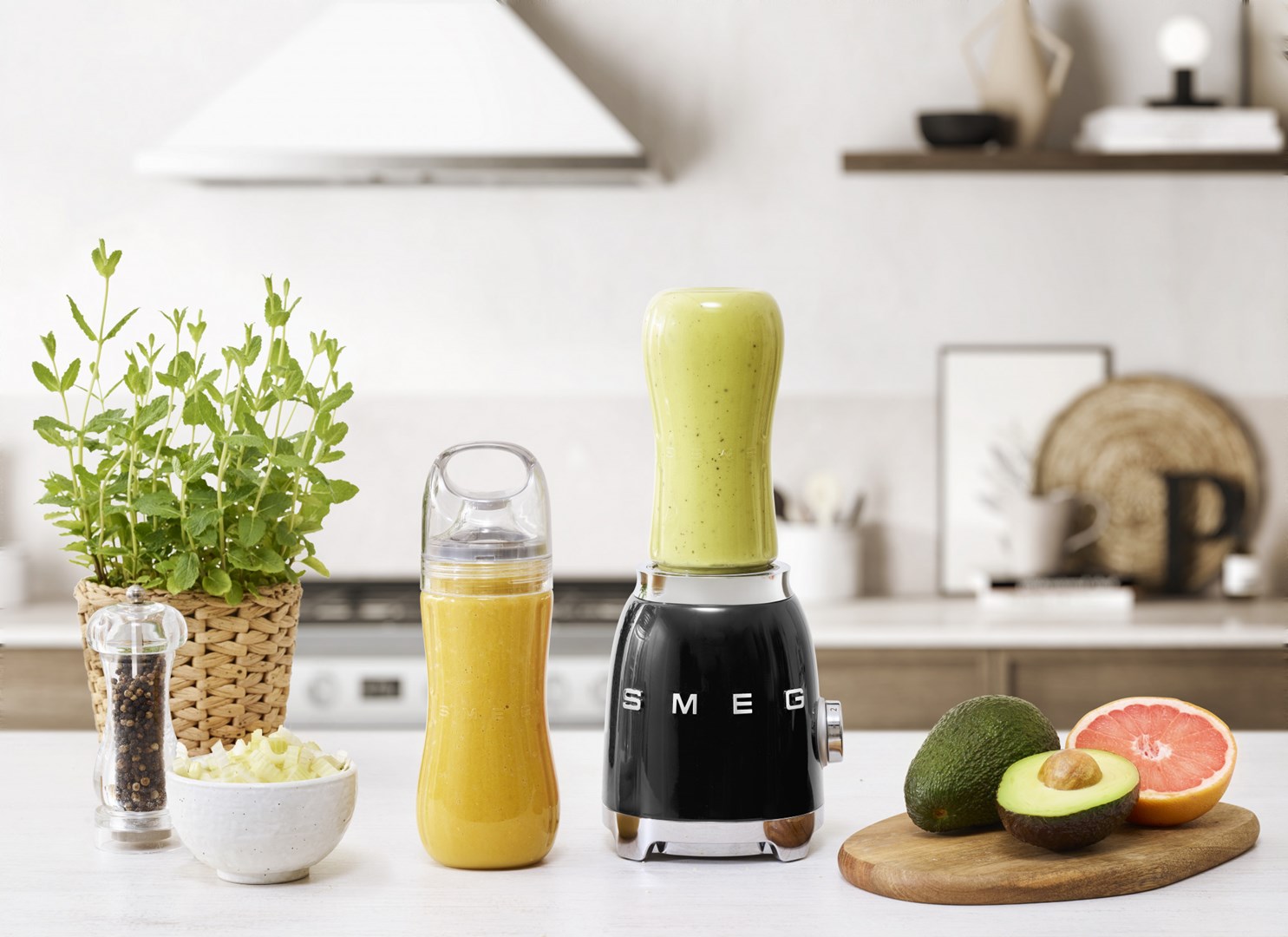 Smeg 50's Style Blenders PBF01BLEU Black Smeg 50's Style Blenders PBF01BLEU Black