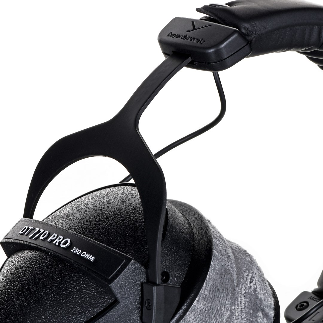 Beyerdynamic DT 770 PRO 250 Ω - closed studio headphones Beyerdynamic DT 770 PRO 250 Ω - closed studio headphones