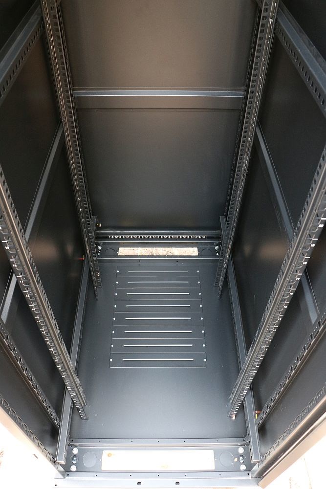 Extralink Rackmount cabinet 42U 800x800 Black standing Extralink Rackmount cabinet 42U 800x800 Black standing