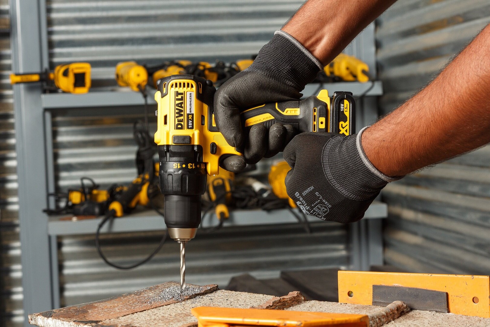 DEWALT DCD777D2T 18V drill/driver DEWALT DCD777D2T 18V drill/driver