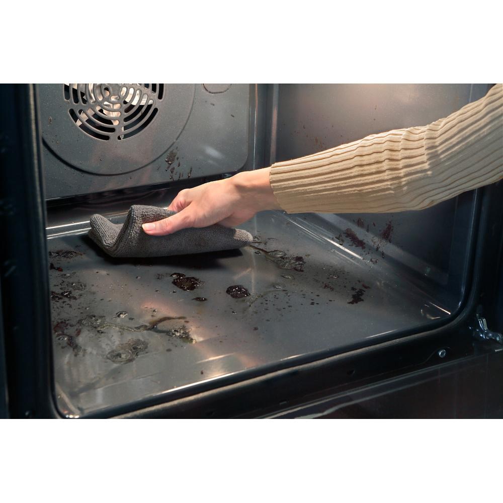 Whirlpool W7 OM4 4S1 P BL 73 L Black Whirlpool W7 OM4 4S1 P BL 73 L Black