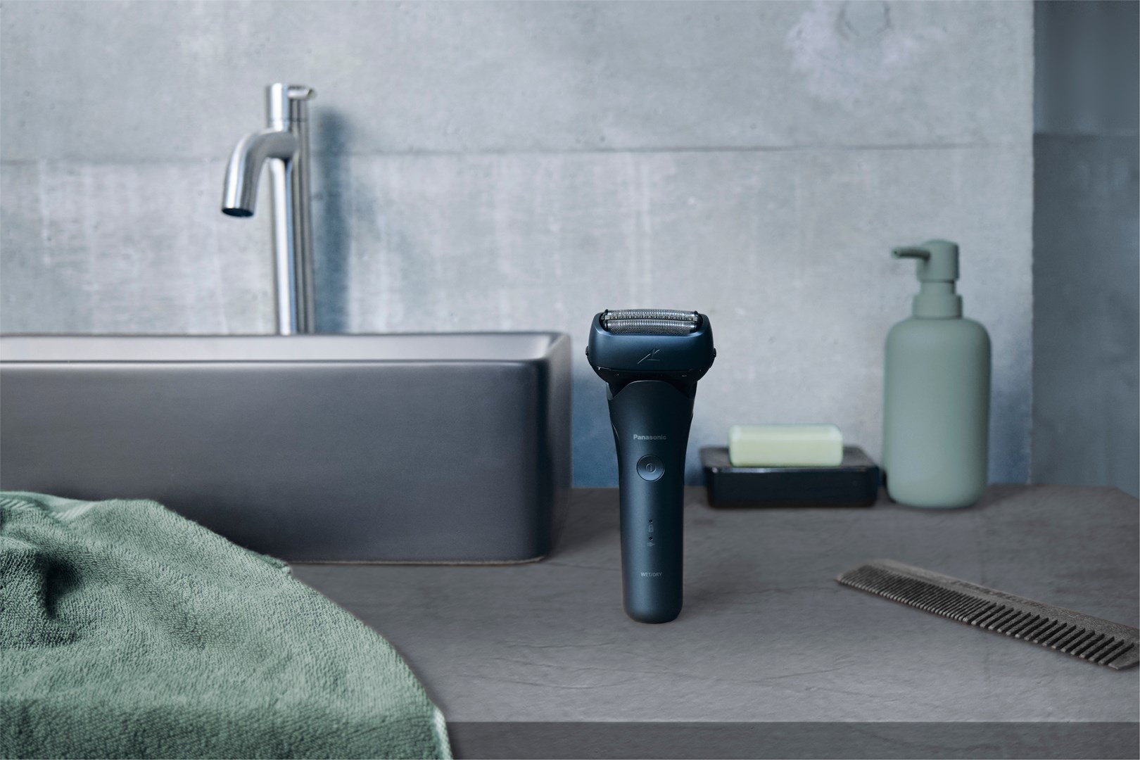 Panasonic ES-LT4B Foil shaver Trimmer Blue Panasonic ES-LT4B Foil shaver Trimmer Blue