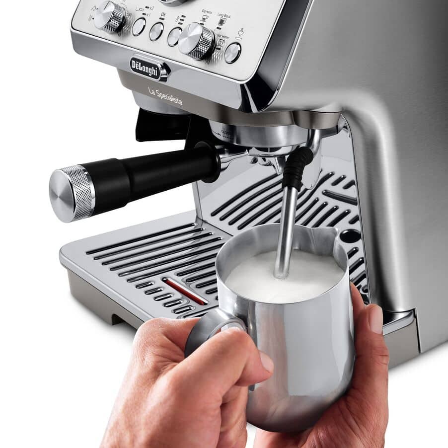 De’Longhi La Specialista Arte Compact Manual Bean to Cup coffee machine with Cold Brew De’Longhi La Specialista Arte Compact Manual Bean to Cup coffee machine with Cold Brew