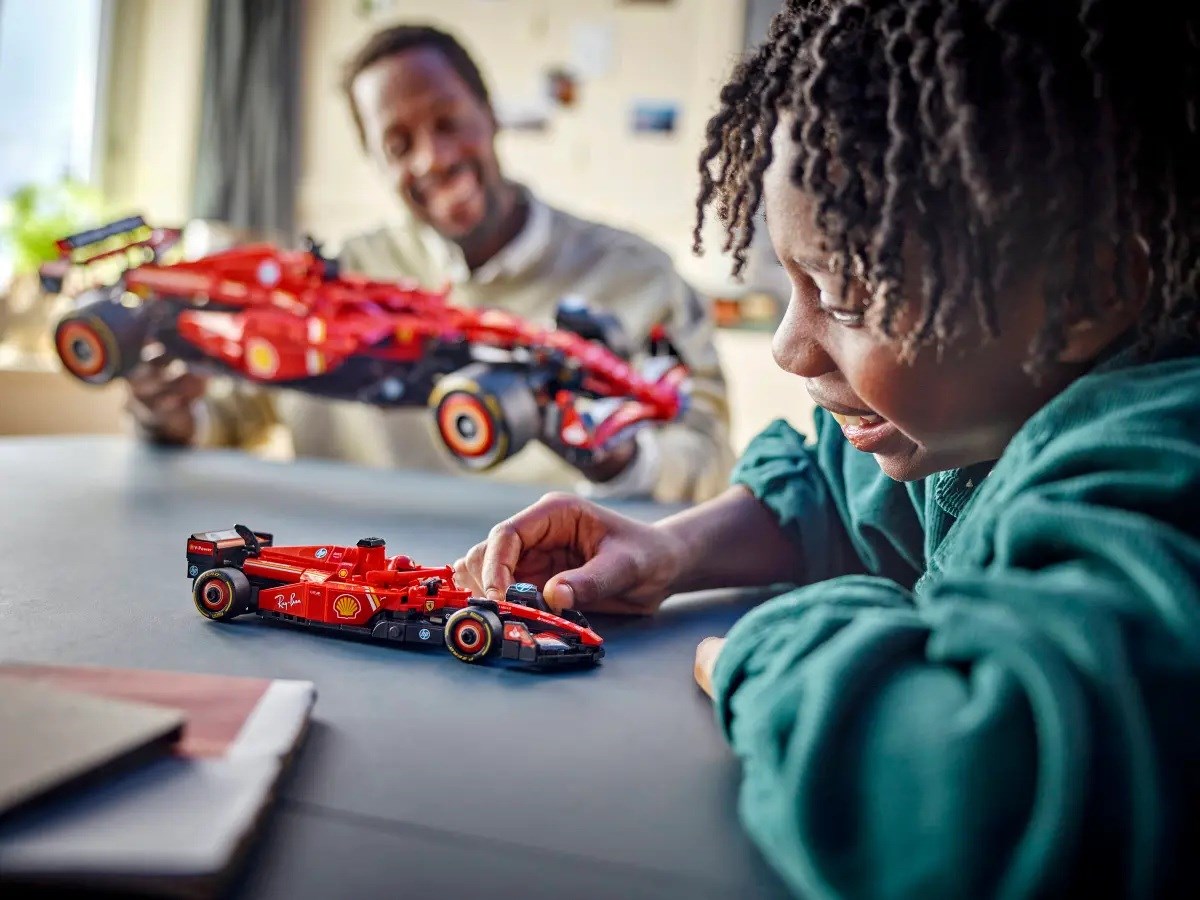 LEGO TECHNIC 42207 Ferrari SF-24 LEGO TECHNIC 42207 Ferrari SF-24