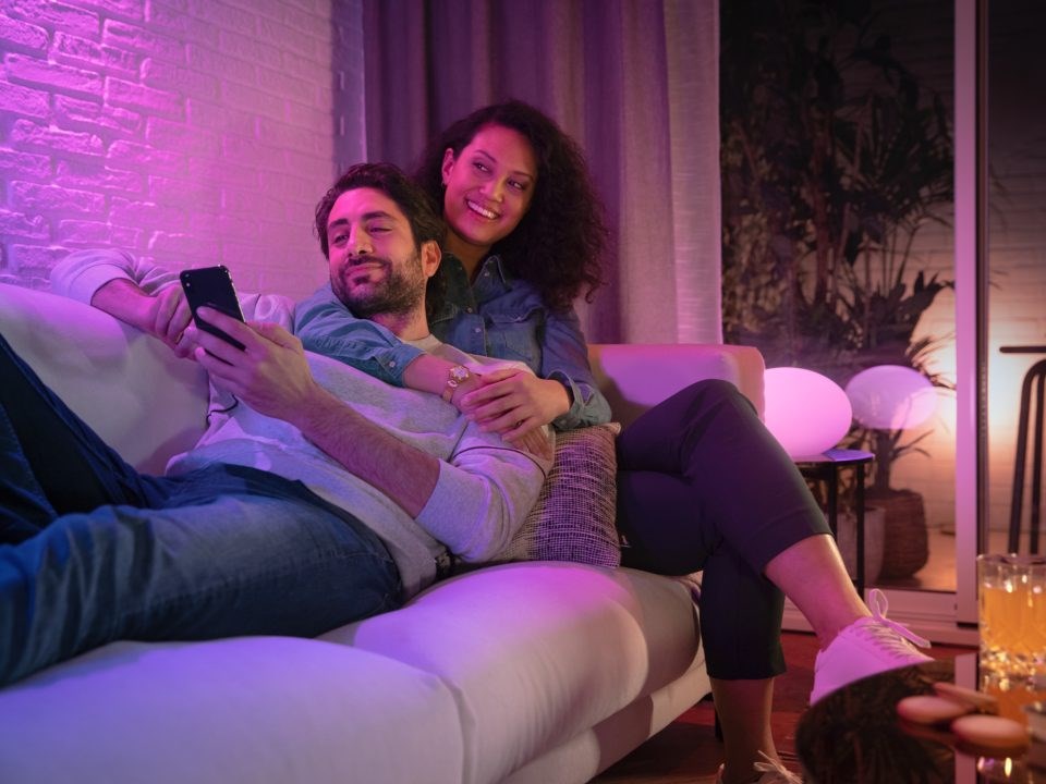 Philips Hue White and colour ambience GU10 Smart lighting spot 4.2 W Philips Hue White and colour ambience GU10 Smart lighting spot 4.2 W