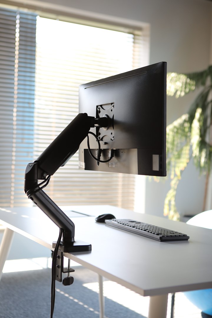 SAVIO UM-01 Desk Mount for Monitor 17" – 32", 2 – 9 kg, with Gas Spring SAVIO UM-01 Desk Mount for Monitor 17" – 32", 2 – 9 kg, with Gas Spring