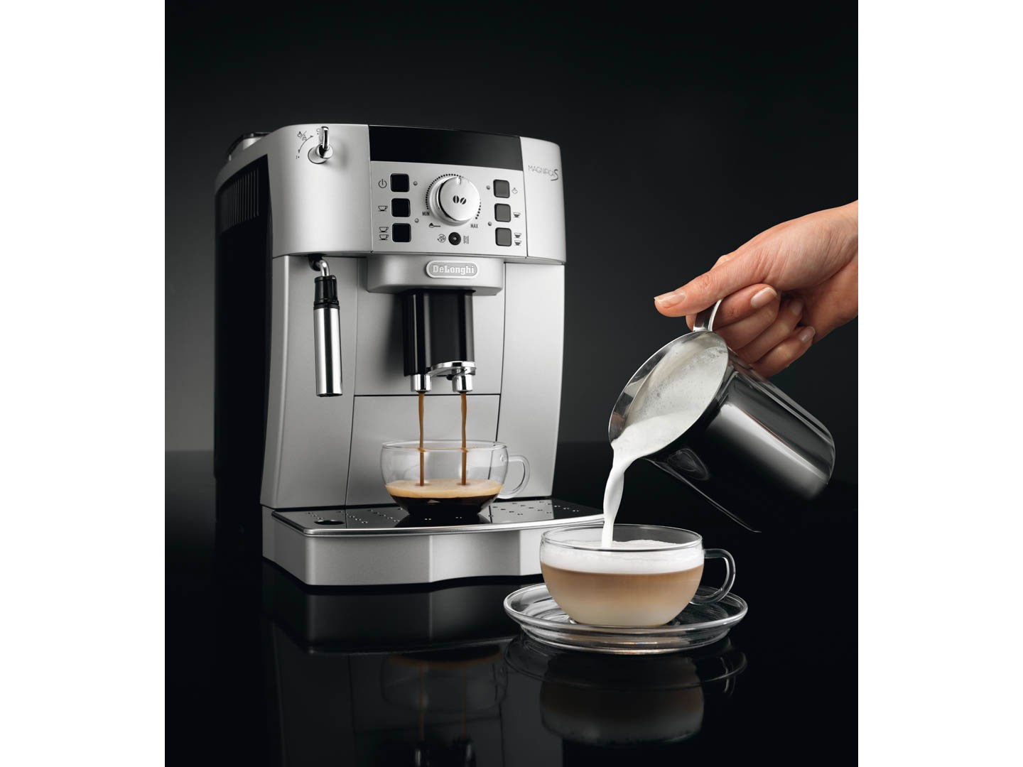 De’Longhi ECAM 22.110.SB coffee maker Fully-auto Espresso machine 1.8 L De’Longhi ECAM 22.110.SB coffee maker Fully-auto Espresso machine 1.8 L
