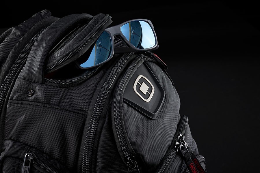 OGIO BACKPACK RENEGADE RSS BLACK PINDOT P/N: 111071_317 OGIO BACKPACK RENEGADE RSS BLACK PINDOT P/N: 111071_317