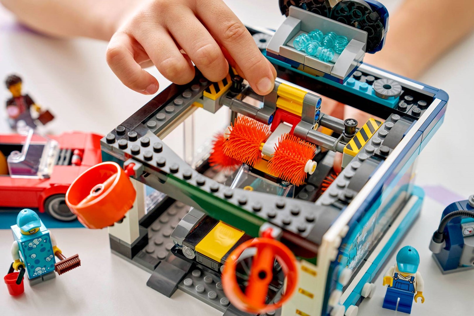 фото Блоковий конструктор LEGO City Тунельна автомийка (60497) 1