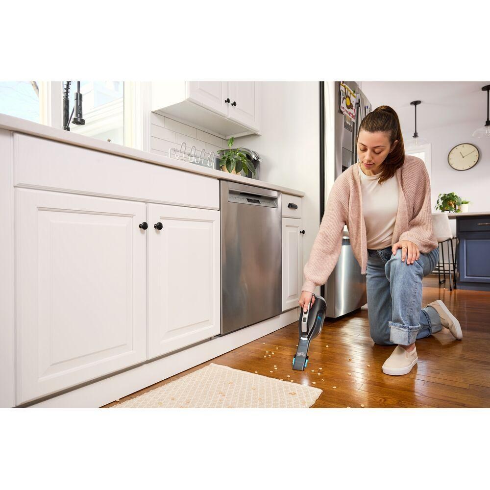фото Автомобільний пилосос Black+Decker DVD320B 2