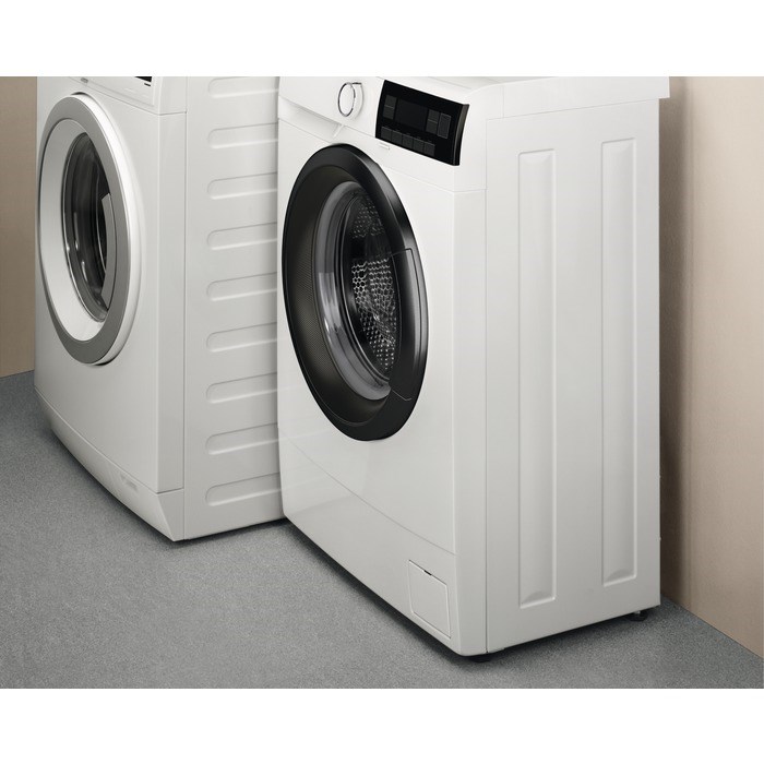 фото Пральна машина автоматична Electrolux EWS6526BP 2