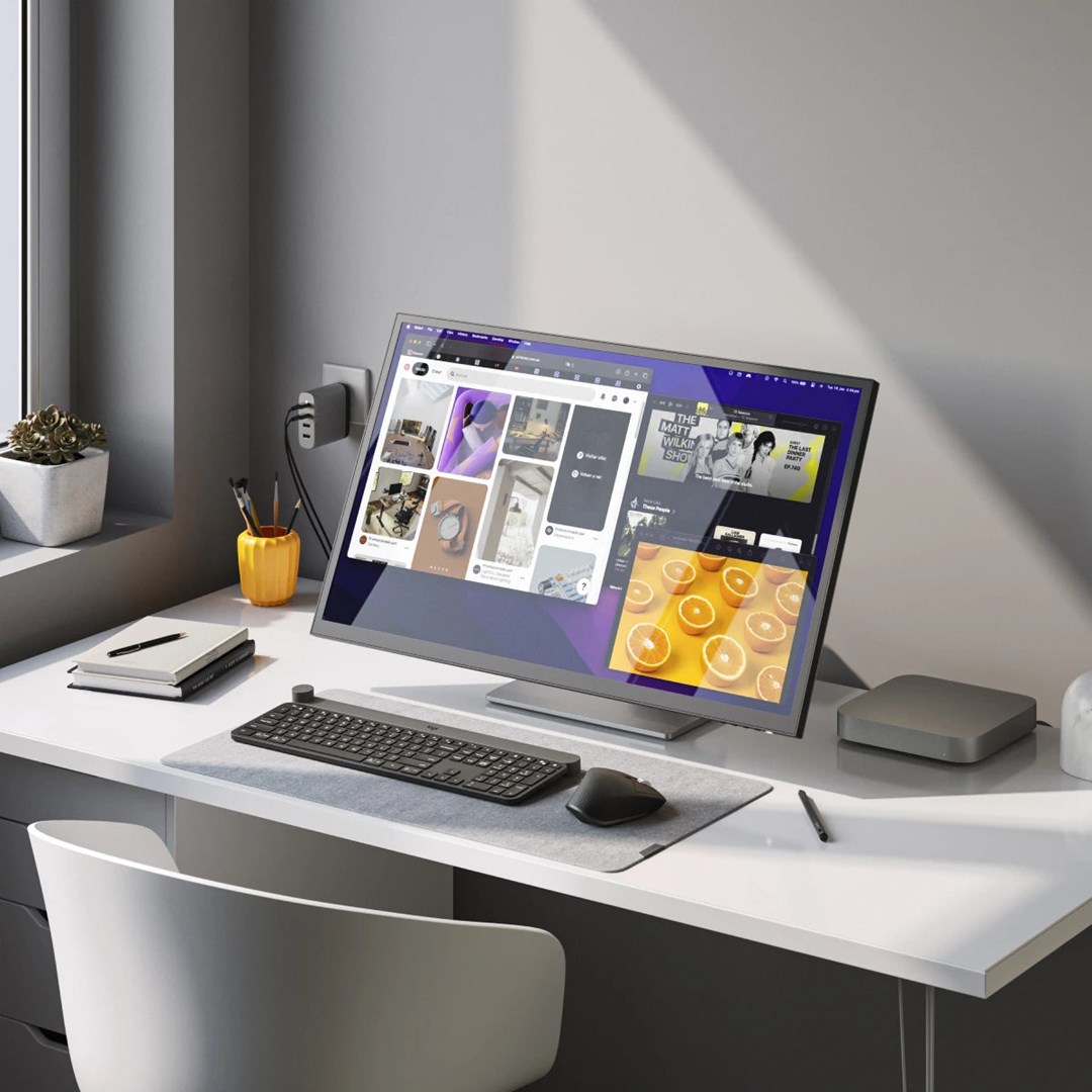 фото Монітор Alogic Clarity Fold Touch 32C4KPDTF 3